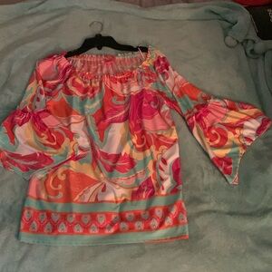 Sunny Leigh women’s quarter length sleeve top